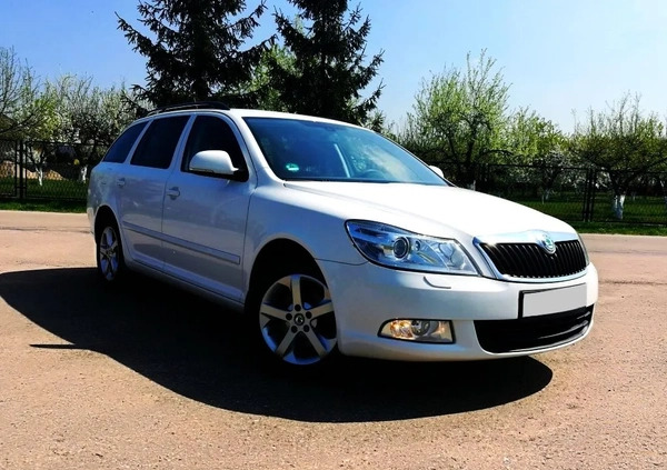 Skoda Octavia cena 26900 przebieg: 260000, rok produkcji 2011 z Oświęcim małe 121